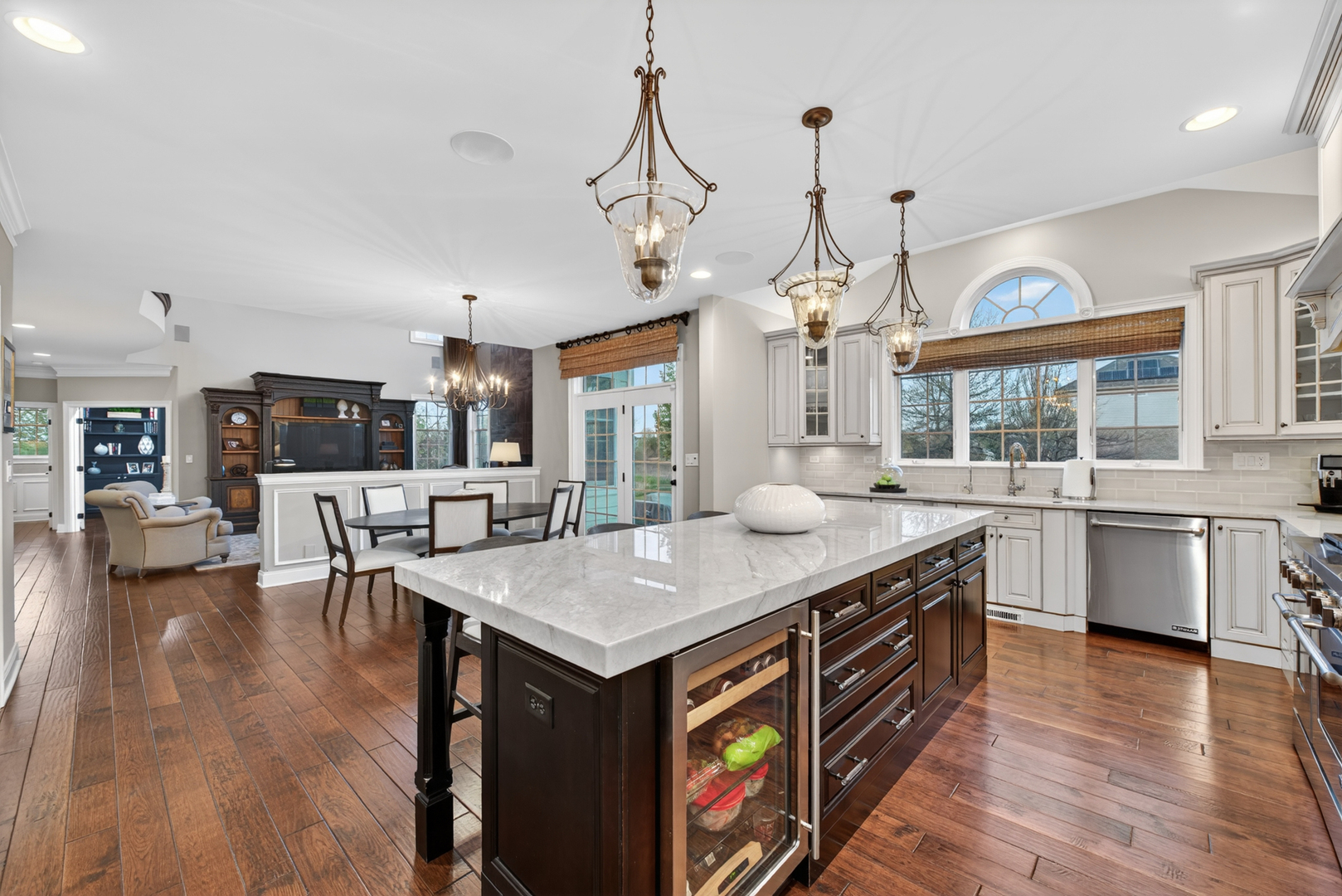 12 Wood Oaks Drive