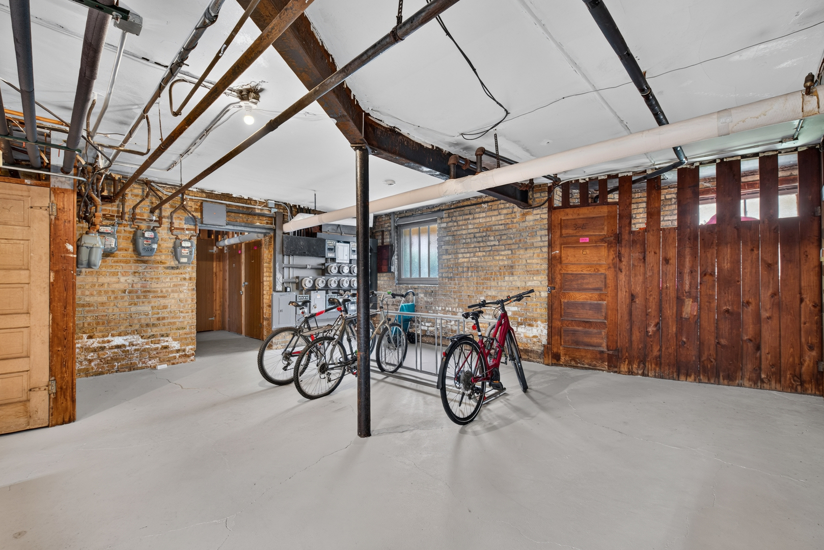 5515 N winthrop Avenue Unit: 2A