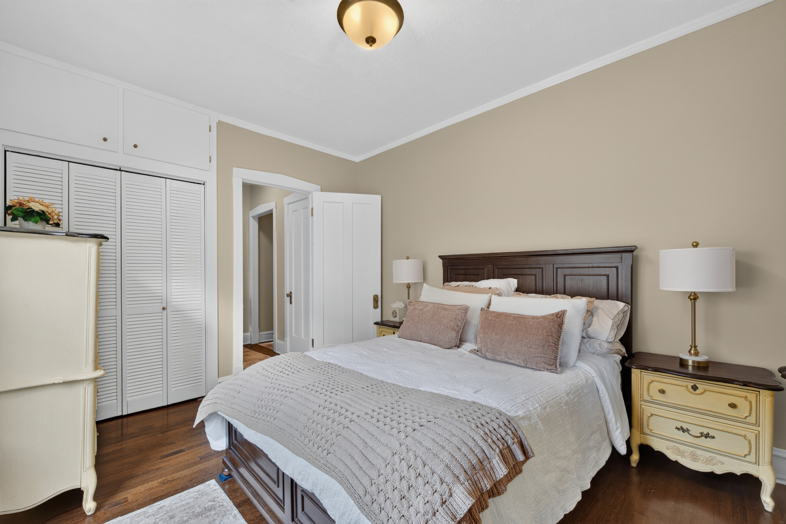 5515 N winthrop Avenue Unit: 2A