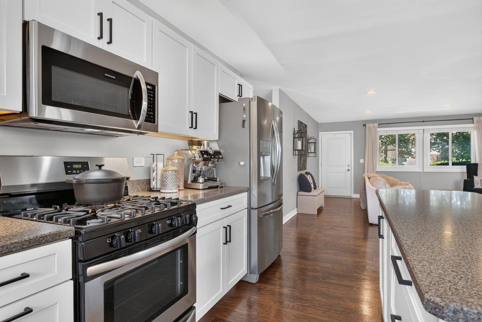 30W253 Bedford Lane