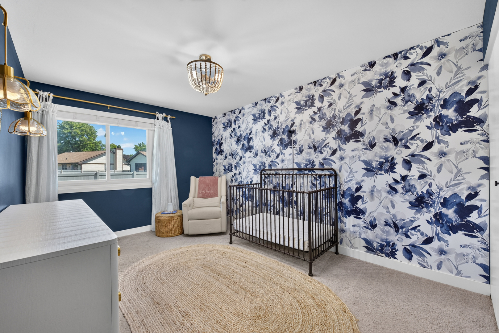 30W253 Bedford Lane