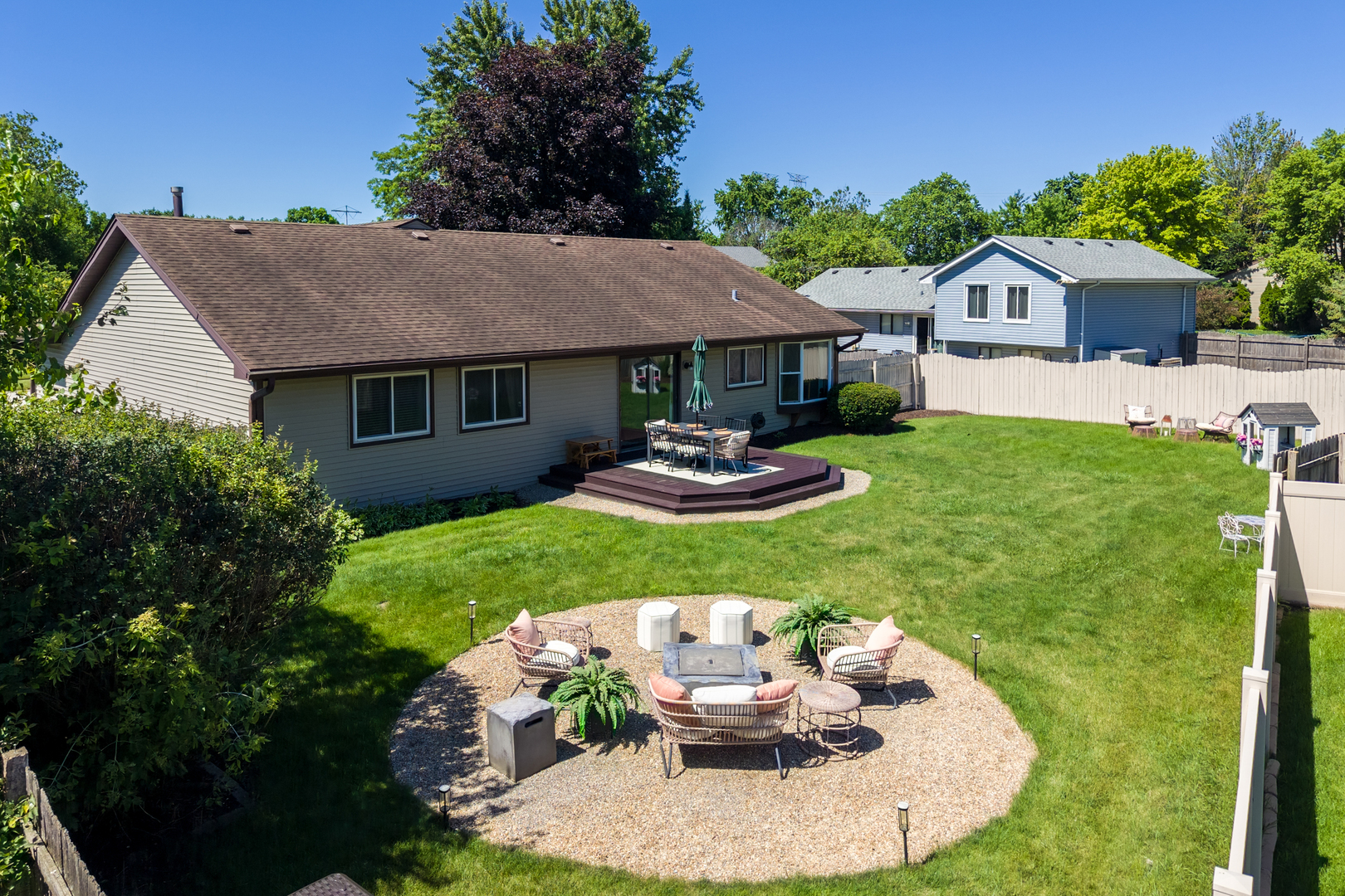 30W253 Bedford Lane