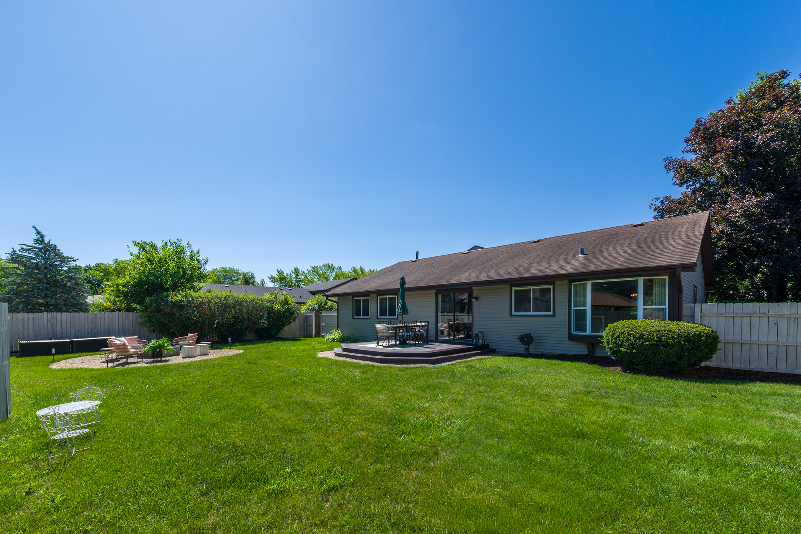 30W253 Bedford Lane