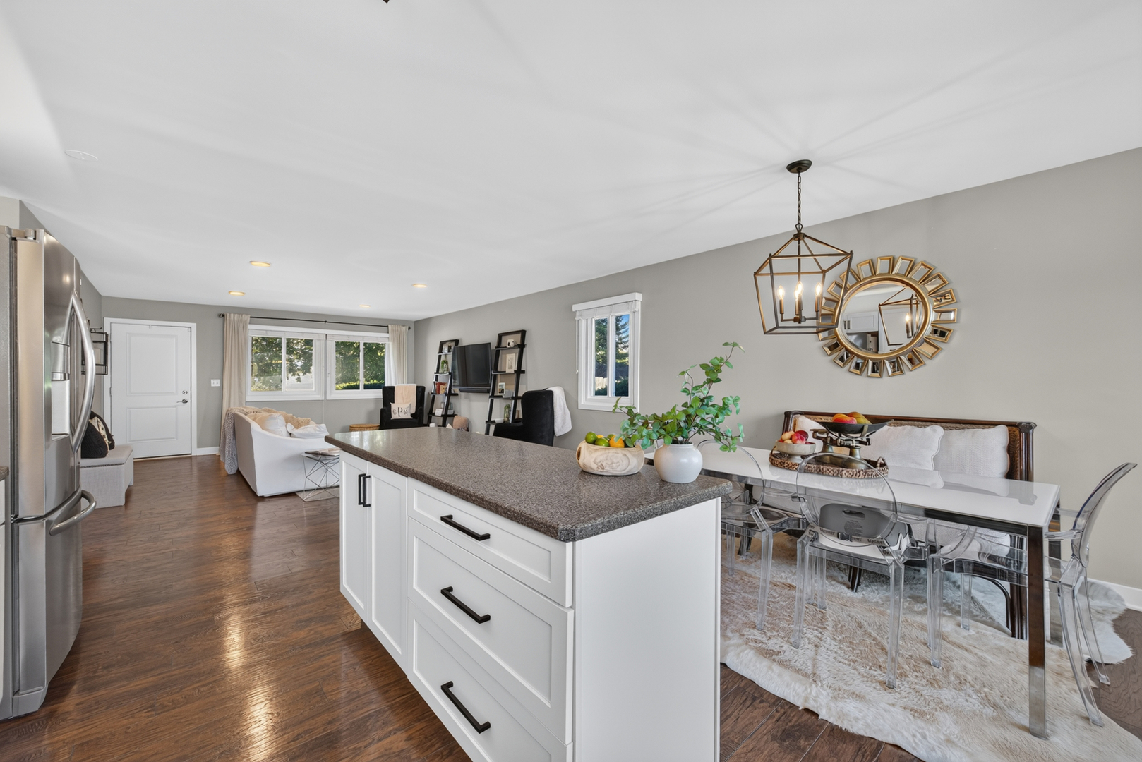 30W253 Bedford Lane
