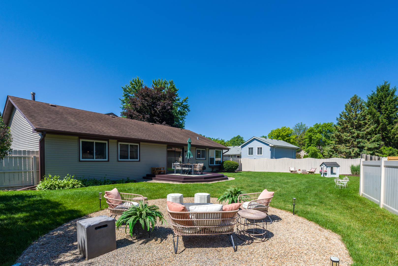 30W253 Bedford Lane