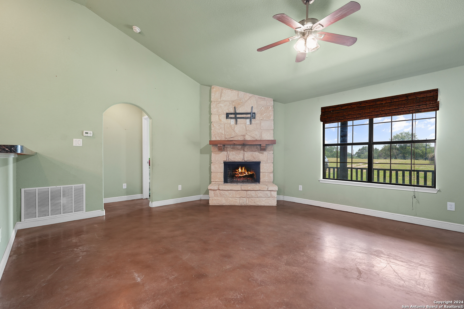 66 Sir David Ln
