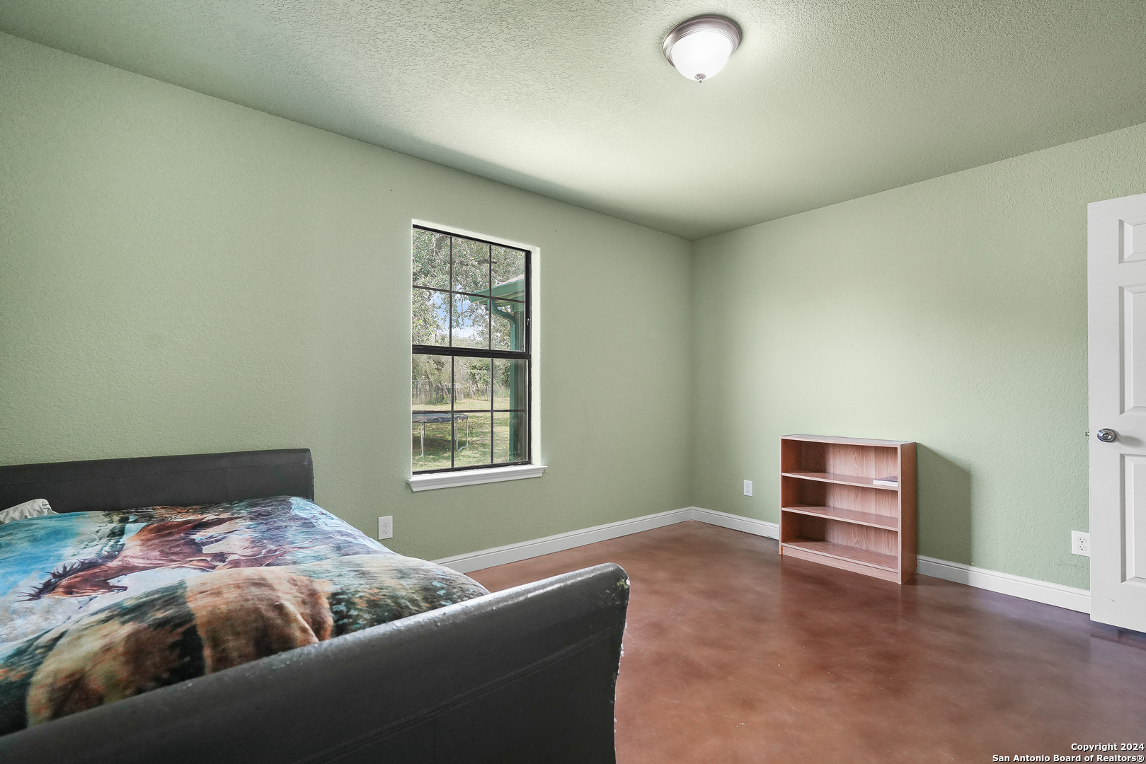 66 Sir David Ln