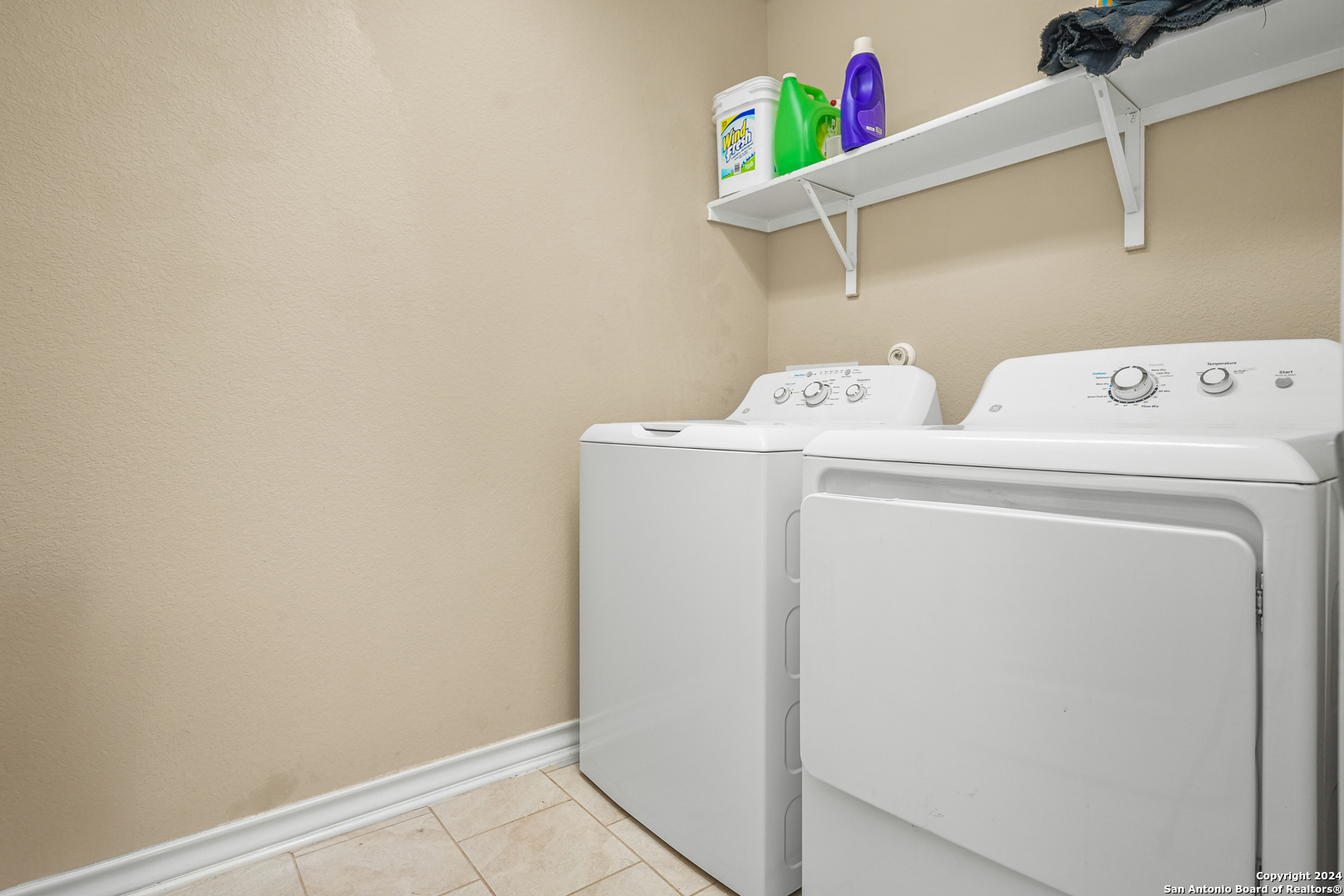 7422 Equinox Corner