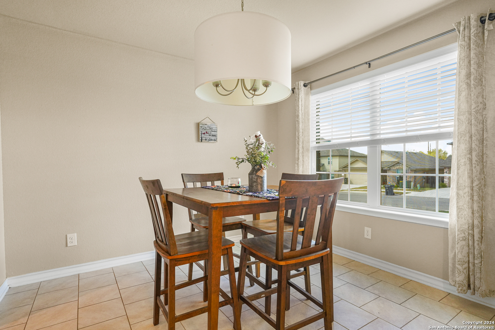 7422 Equinox Corner