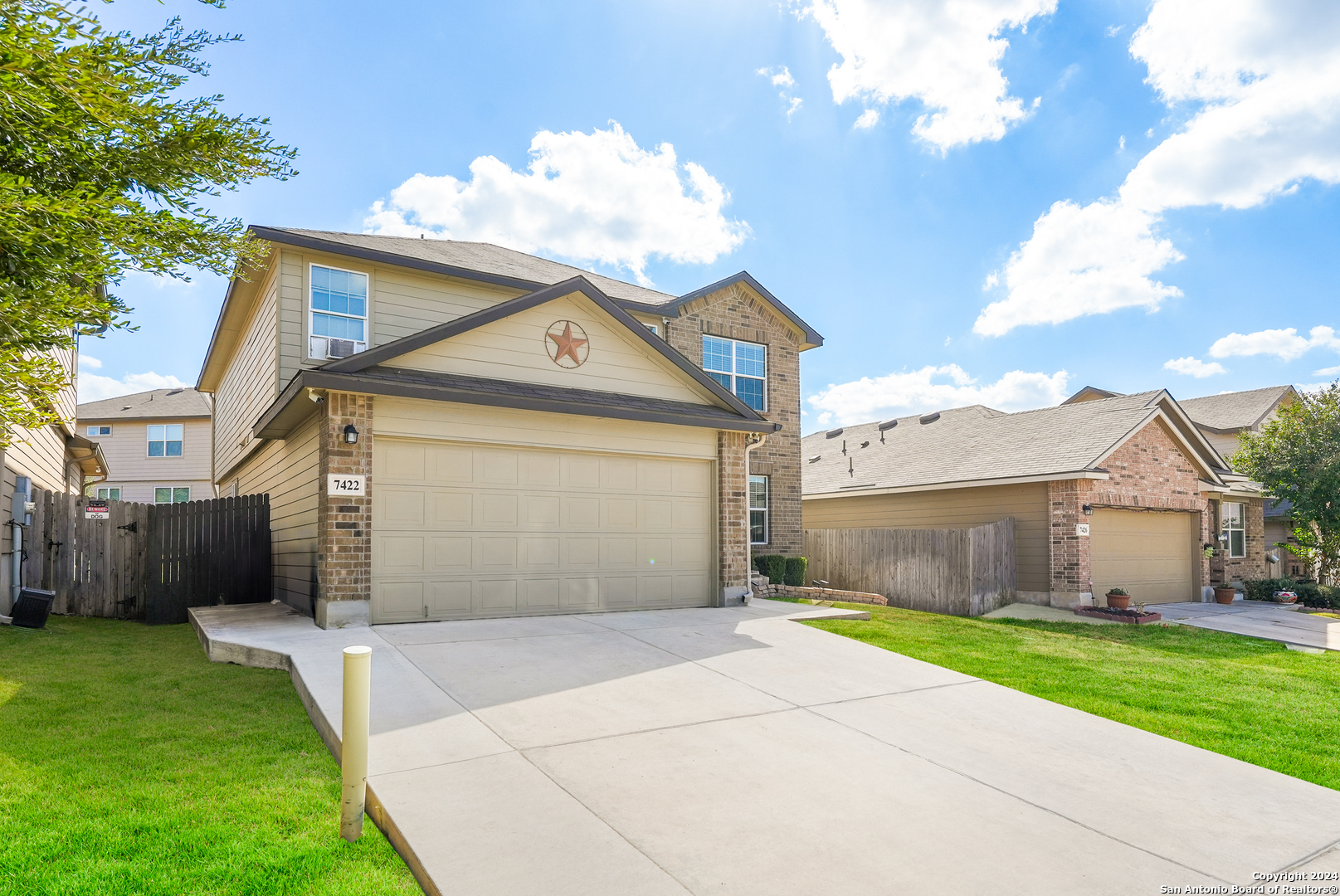 7422 Equinox Corner