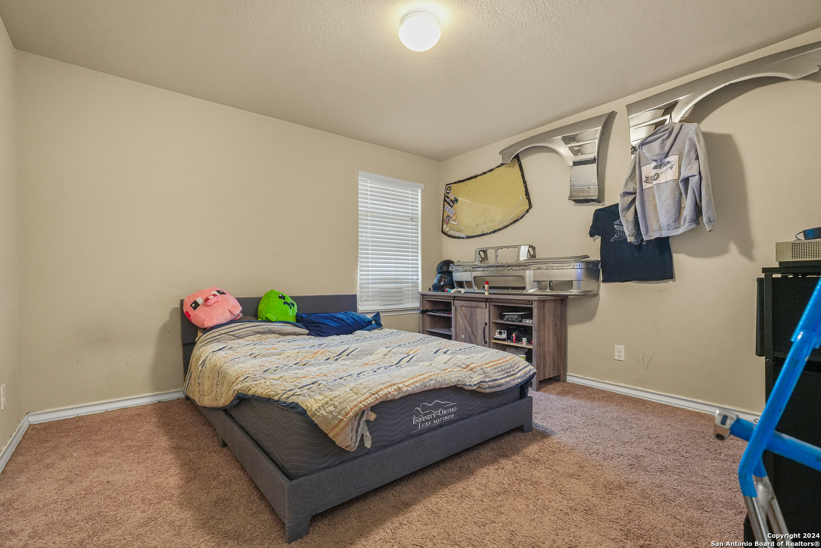 7422 Equinox Corner