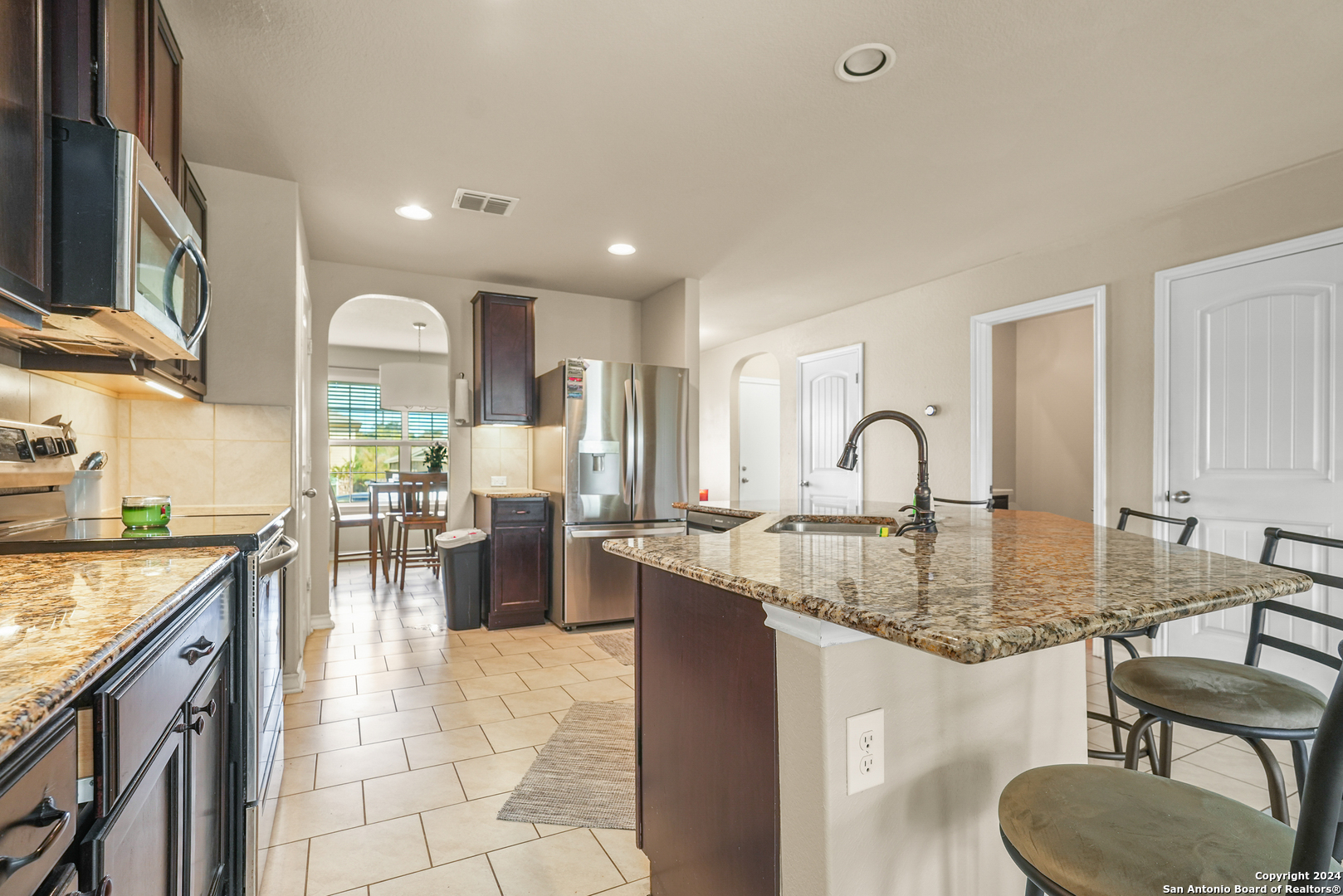 7422 Equinox Corner