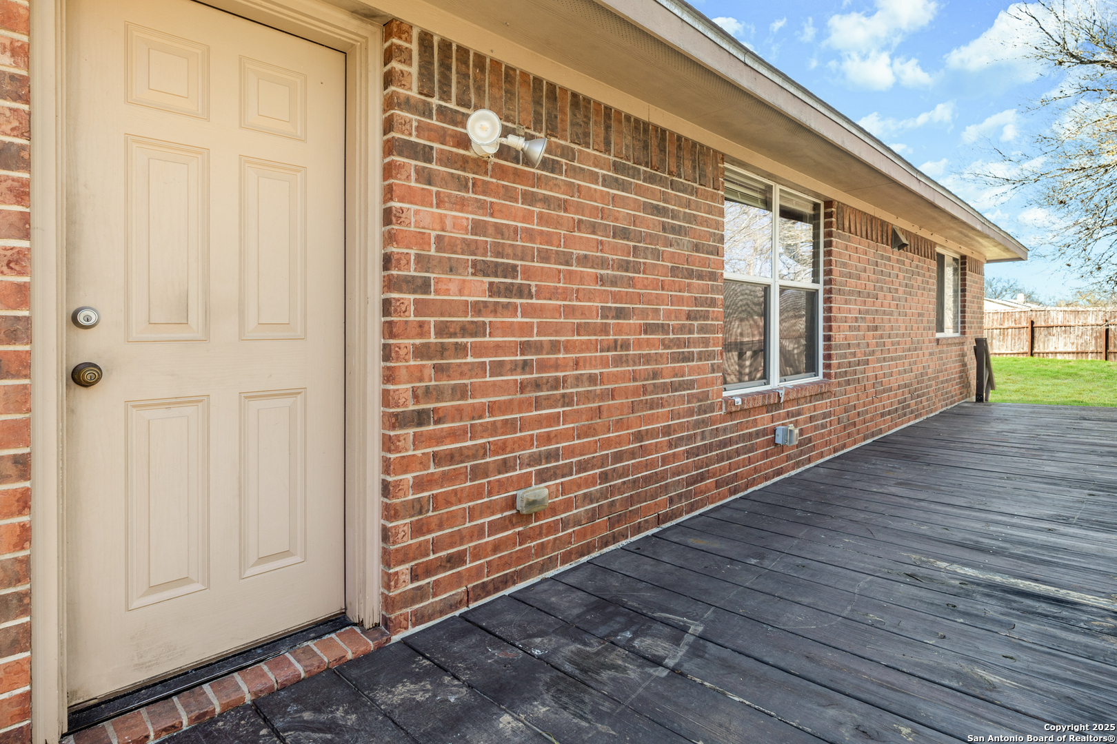 385 Falling Leaf Dr