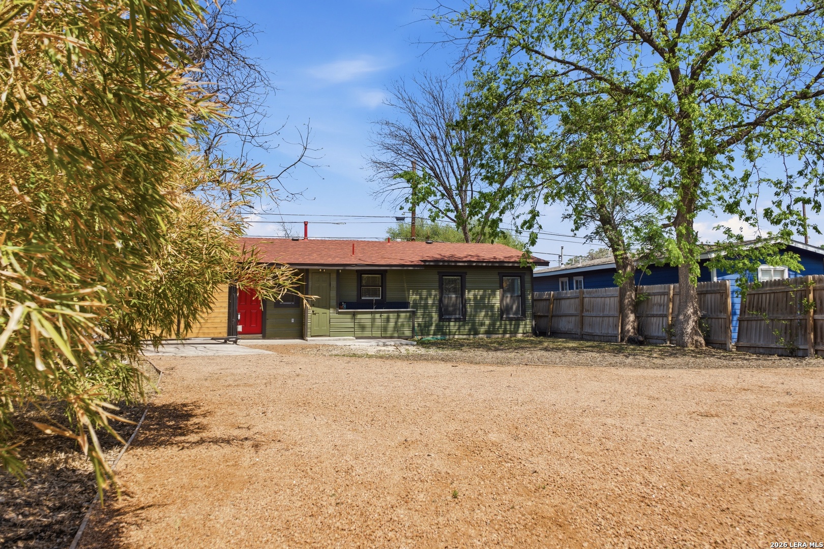 926 Lamar