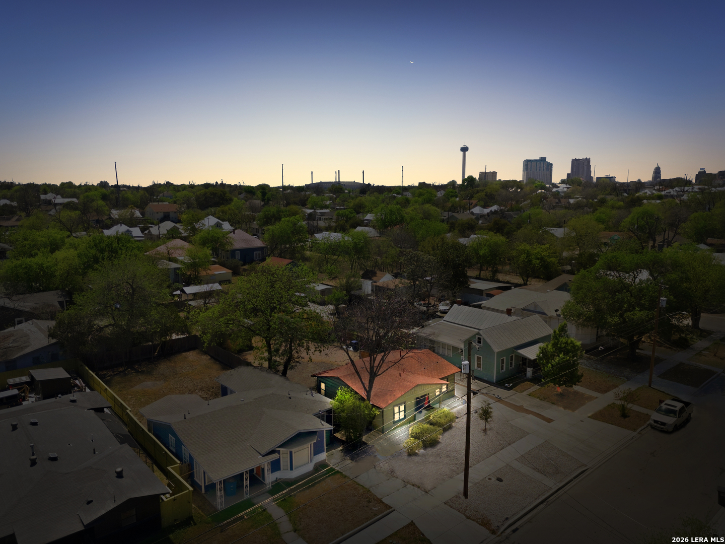 926 Lamar