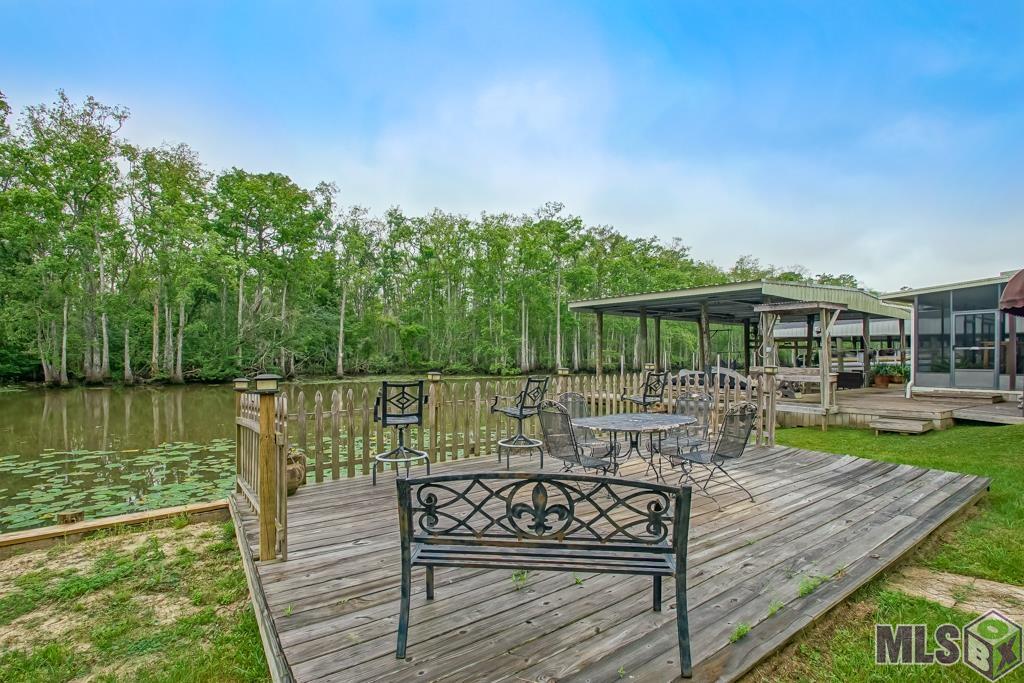 23334 Chene Blanc Ln