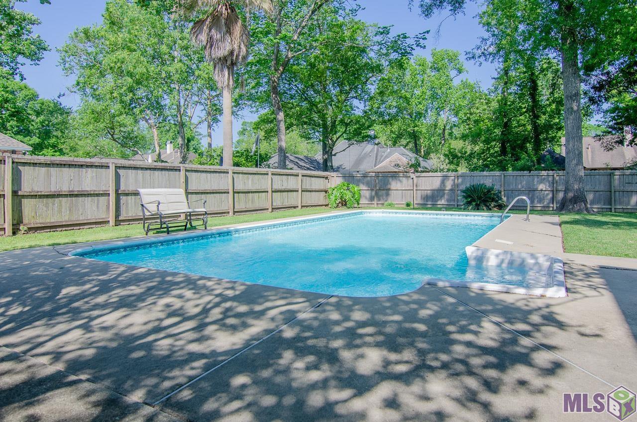 18431 N Lake Shadow Dr