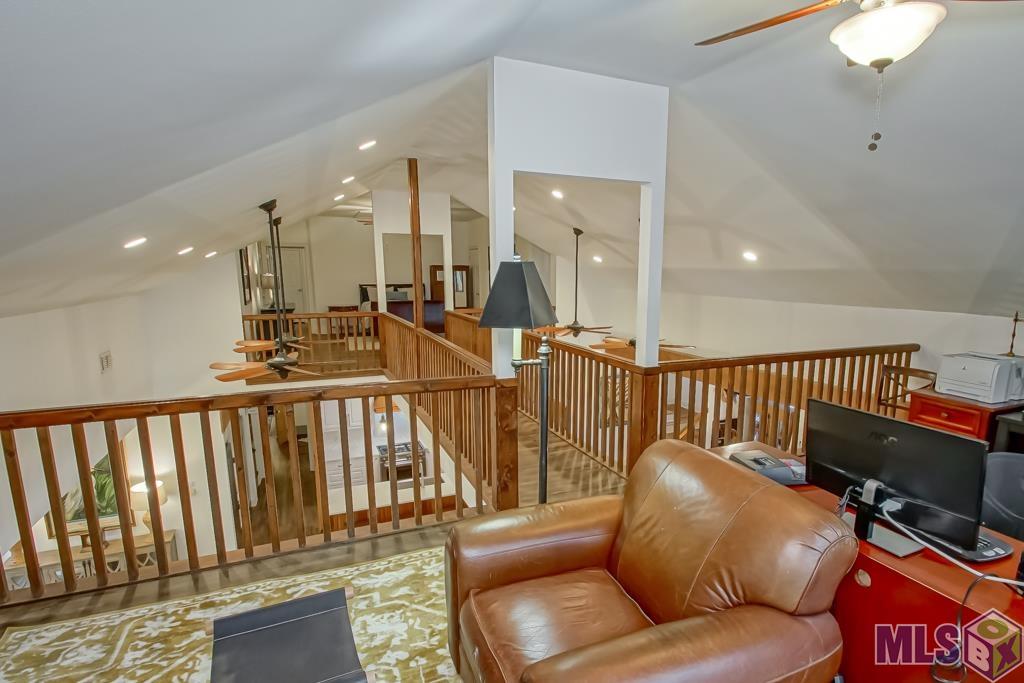 23034 Chene Blanc Ln
