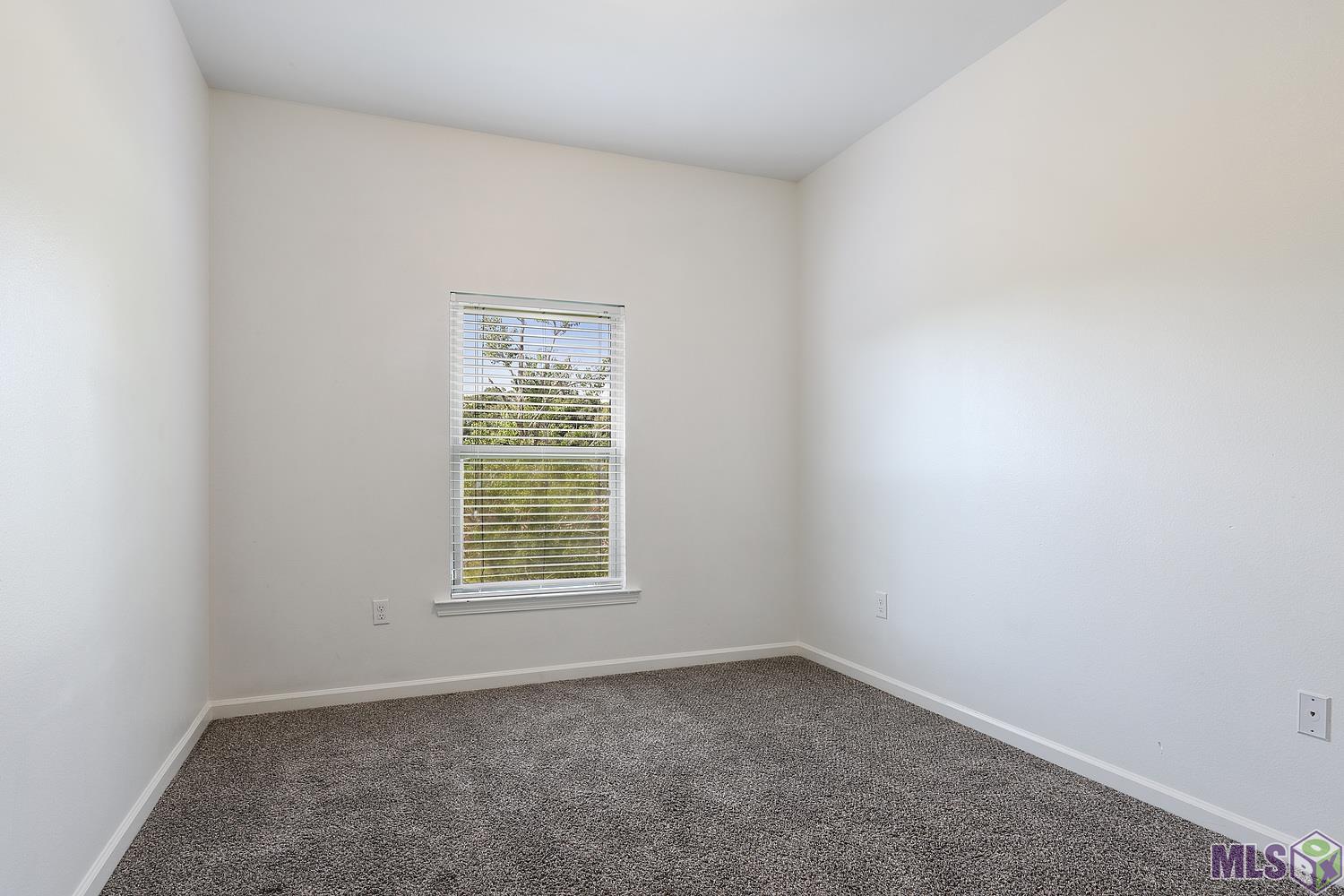 17055 Glenwood Springs Dr