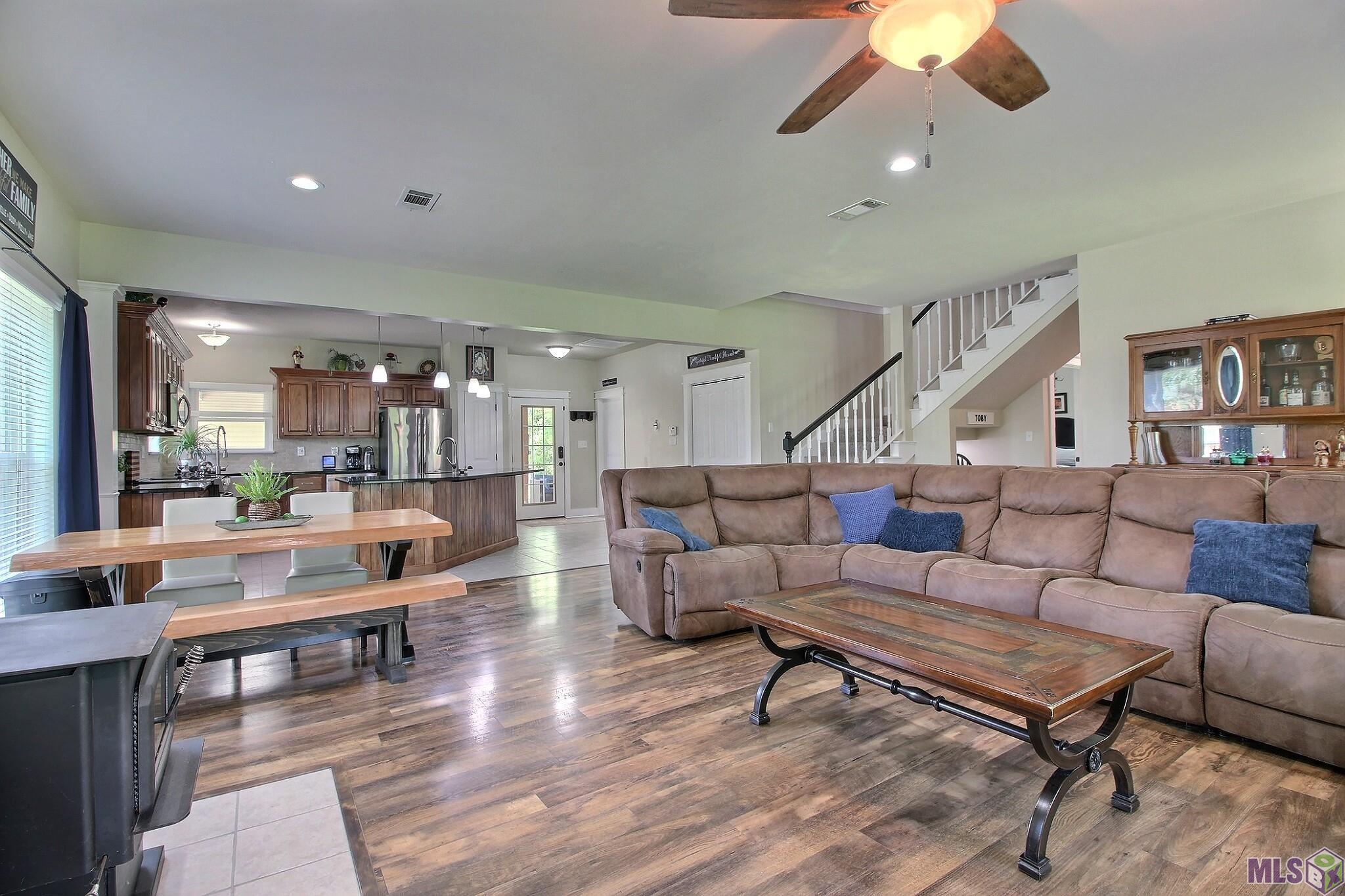 22041 Kristi Ln