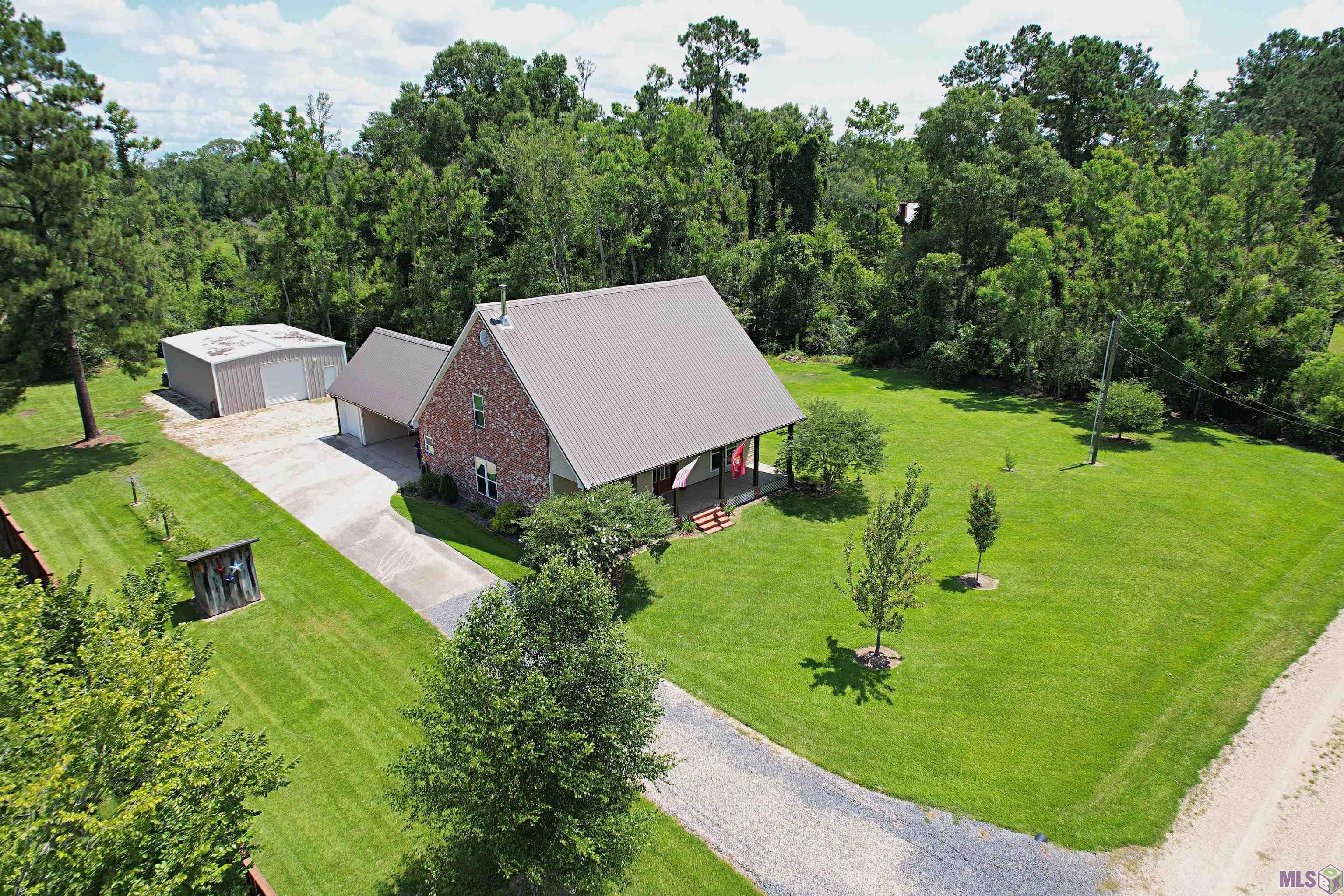 22041 Kristi Ln