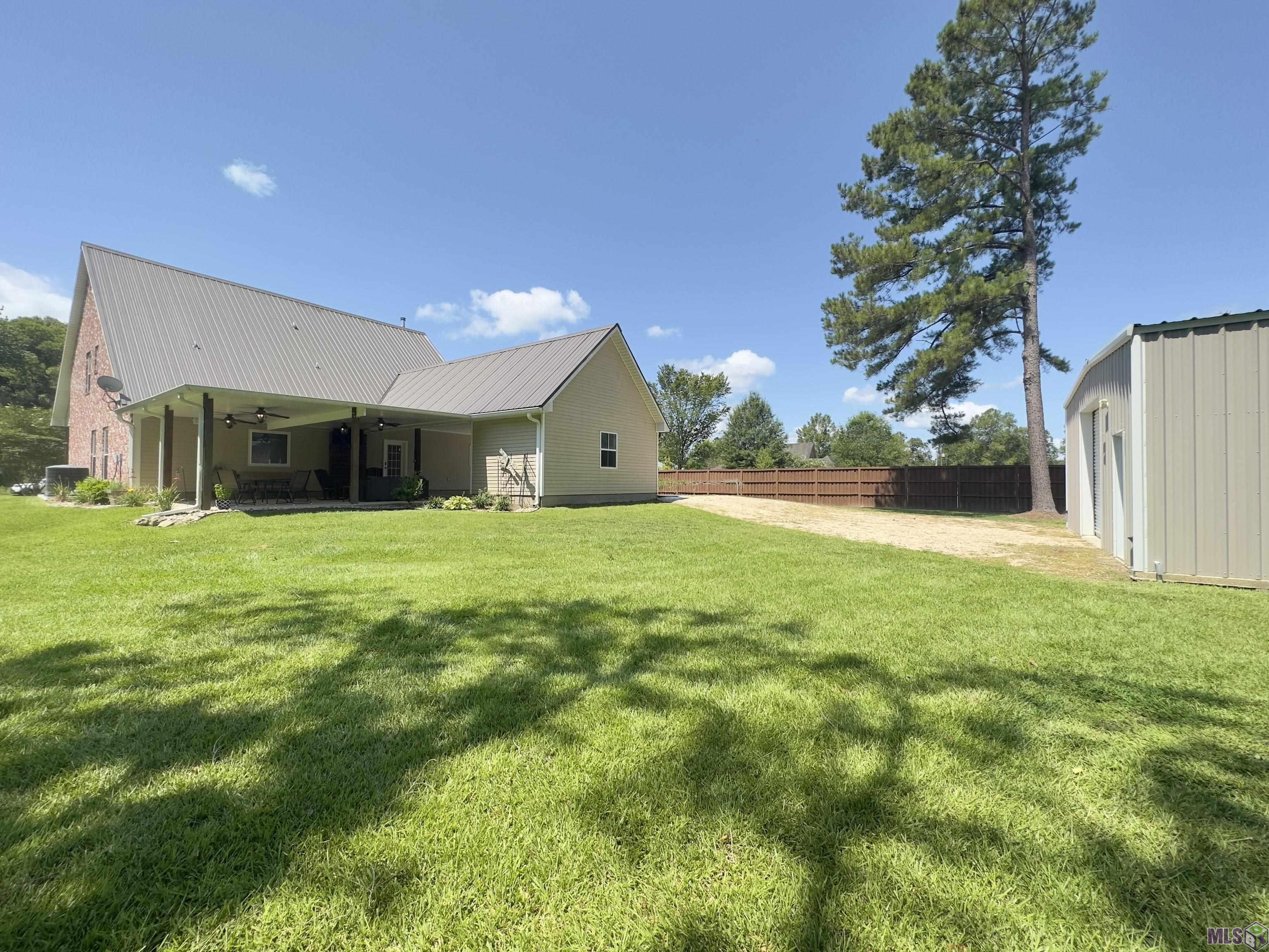 22041 Kristi Ln