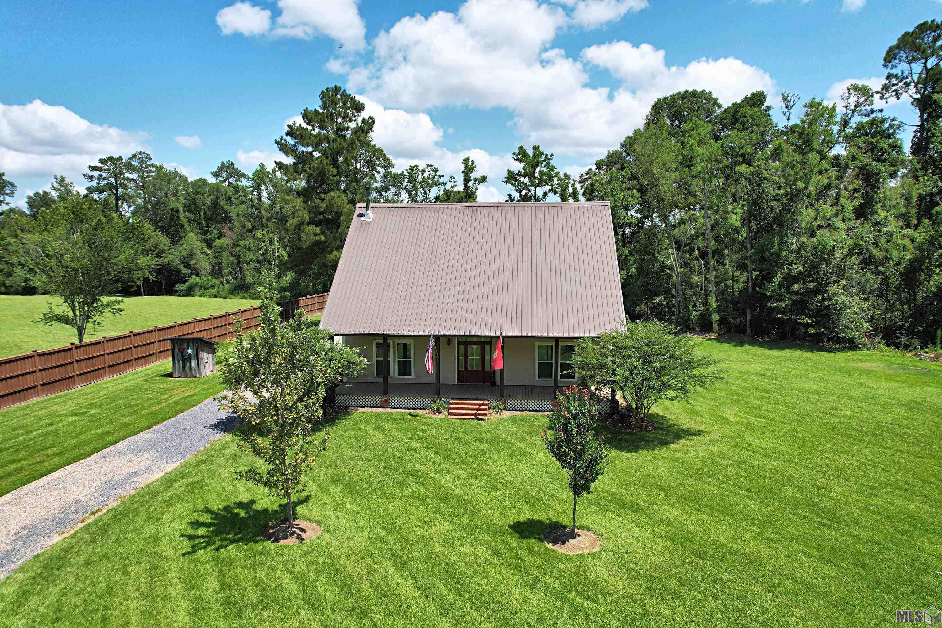 22041 Kristi Ln