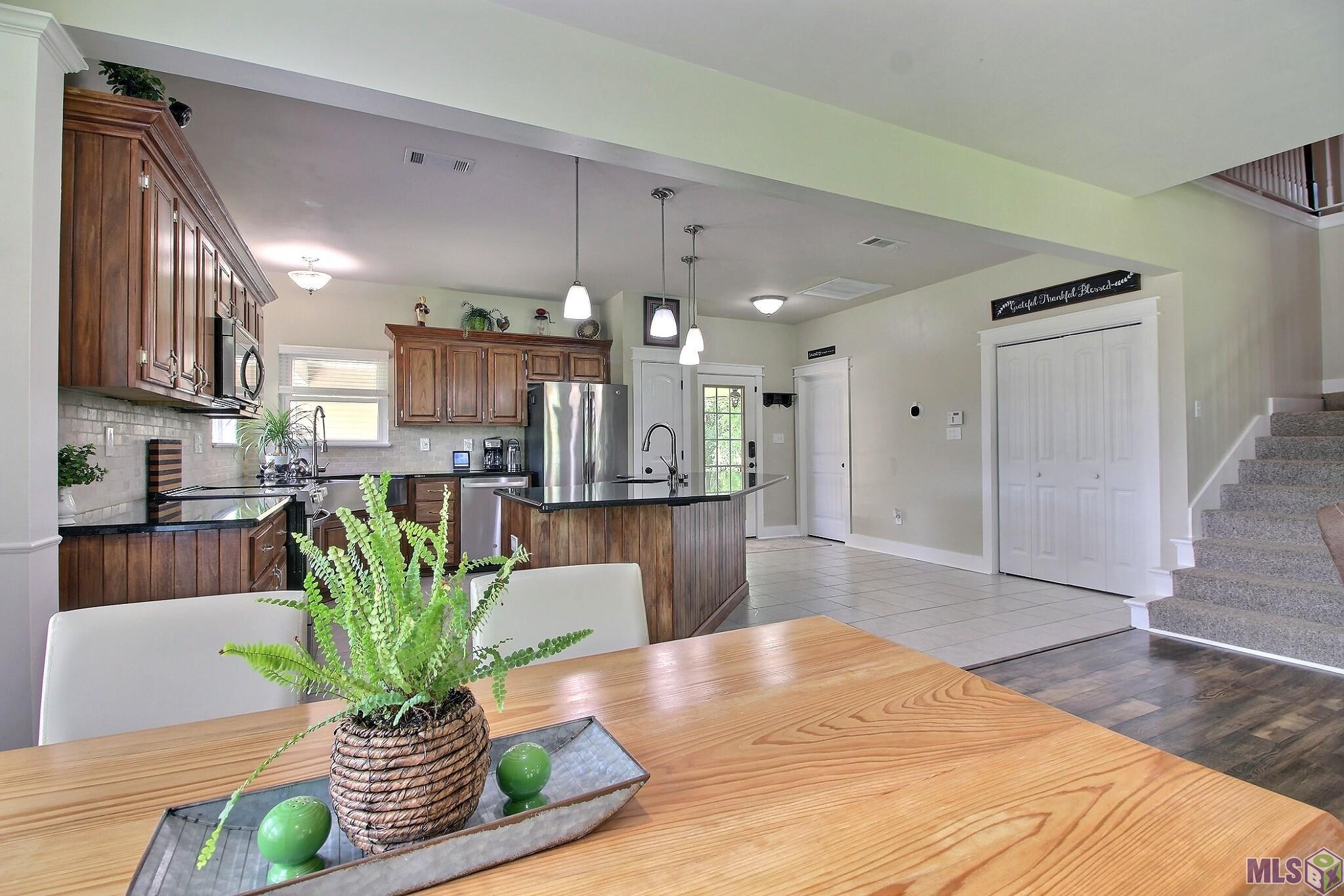 22041 Kristi Ln