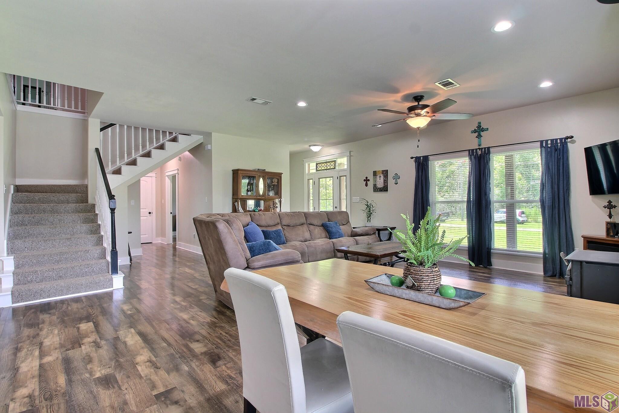 22041 Kristi Ln