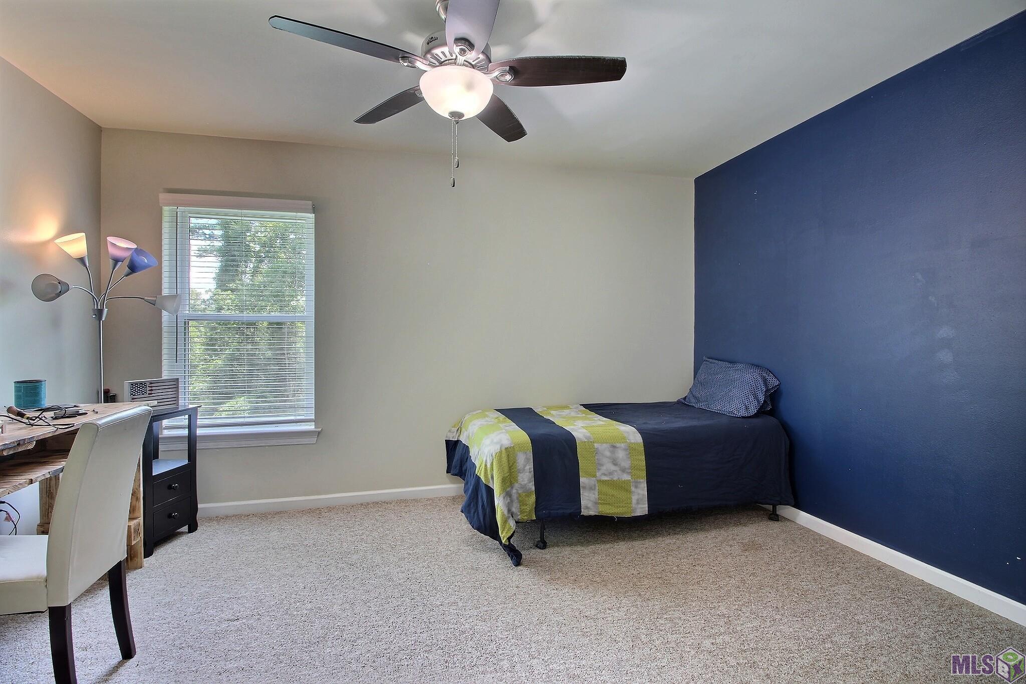 22041 Kristi Ln