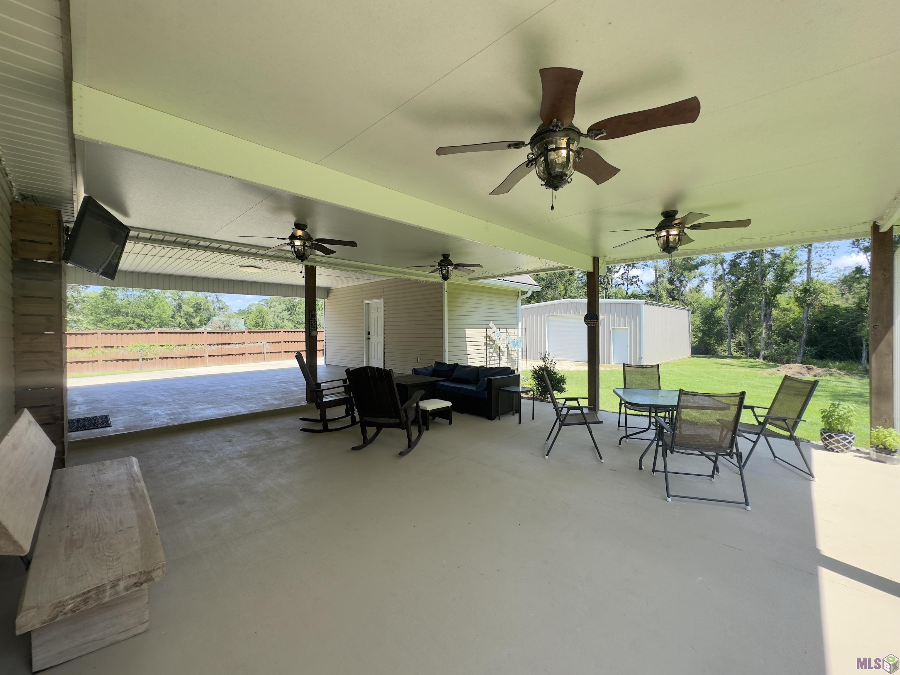 22041 Kristi Ln