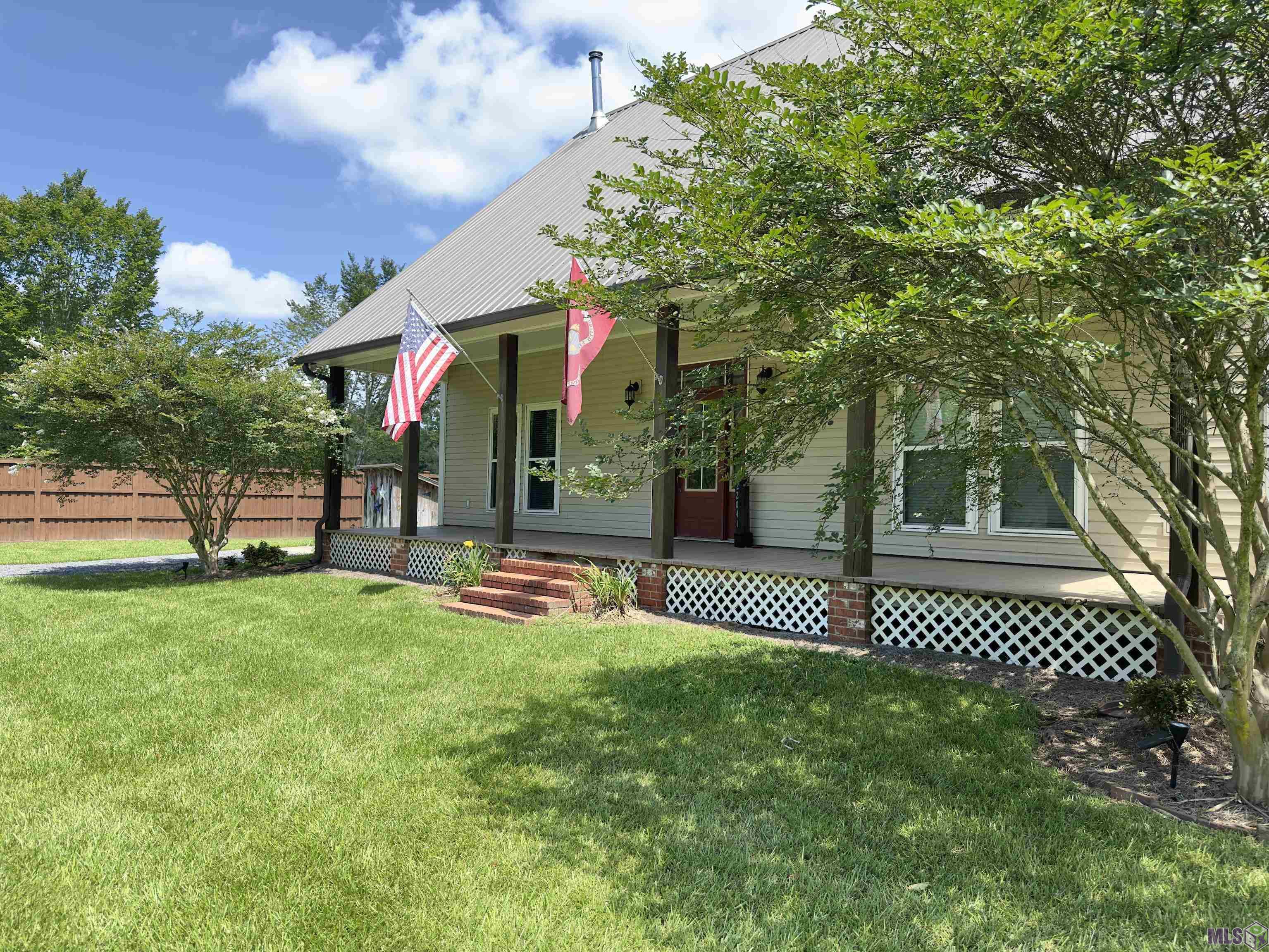 22041 Kristi Ln