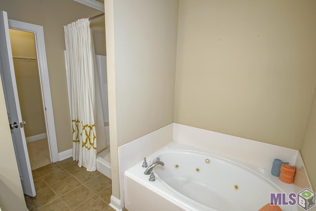 4990 Jamestown Ave # 13 Unit: #13