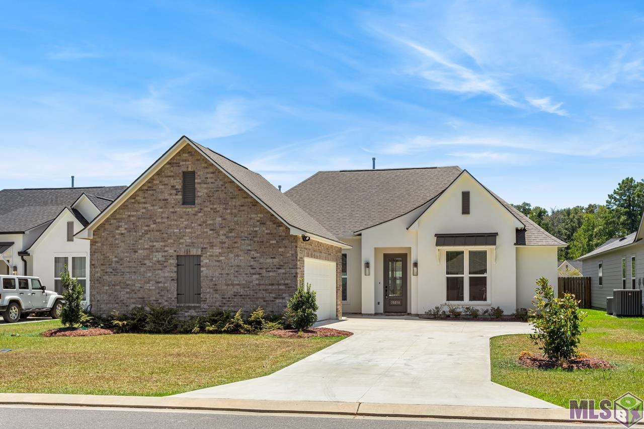 25228 Burlington Dr