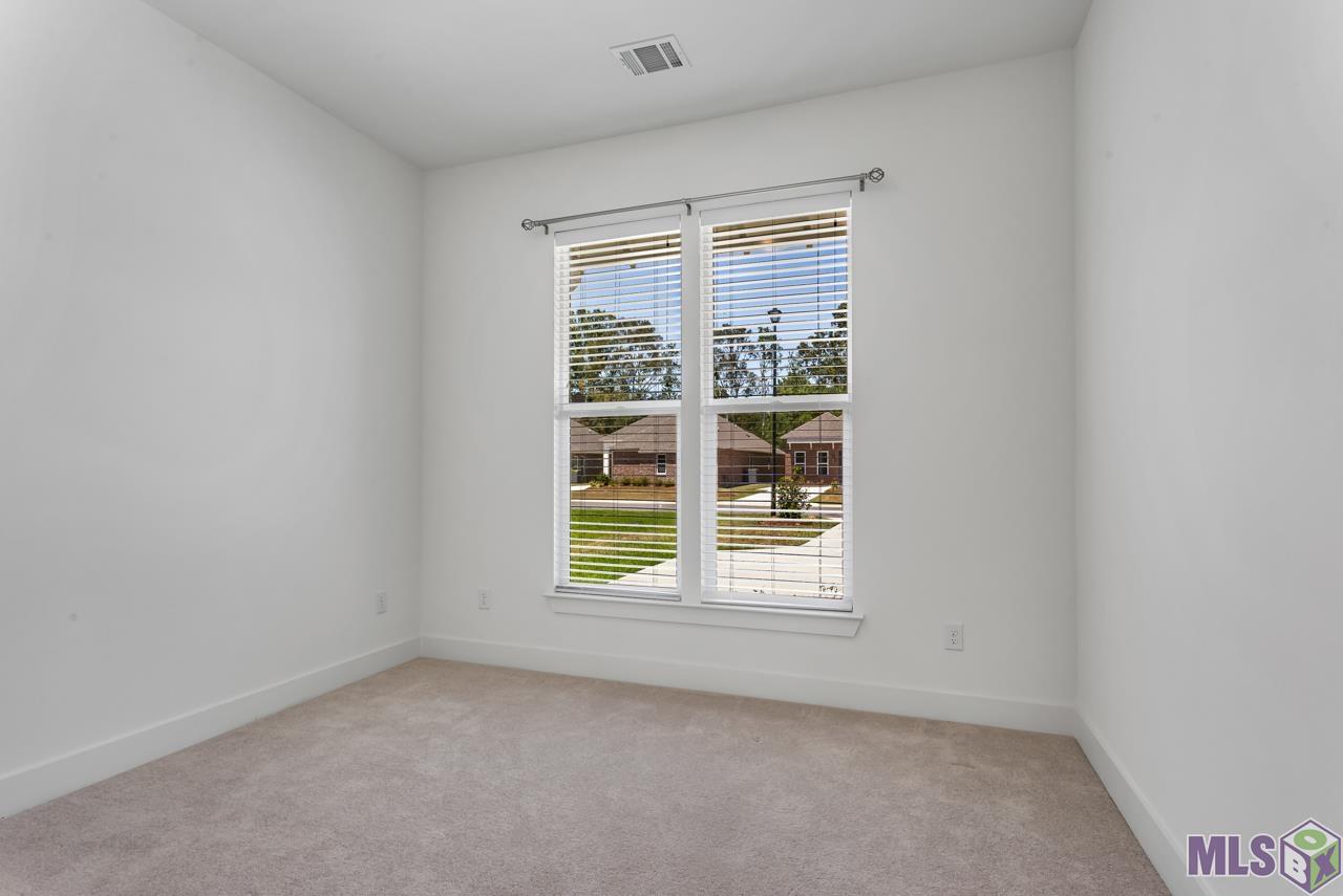 25228 Burlington Dr