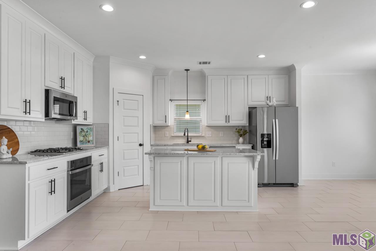 25228 Burlington Dr