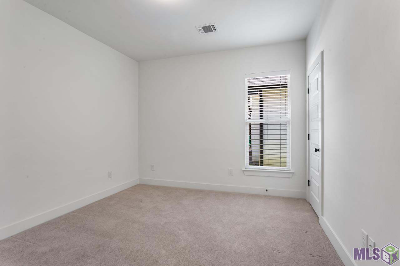 25228 Burlington Dr