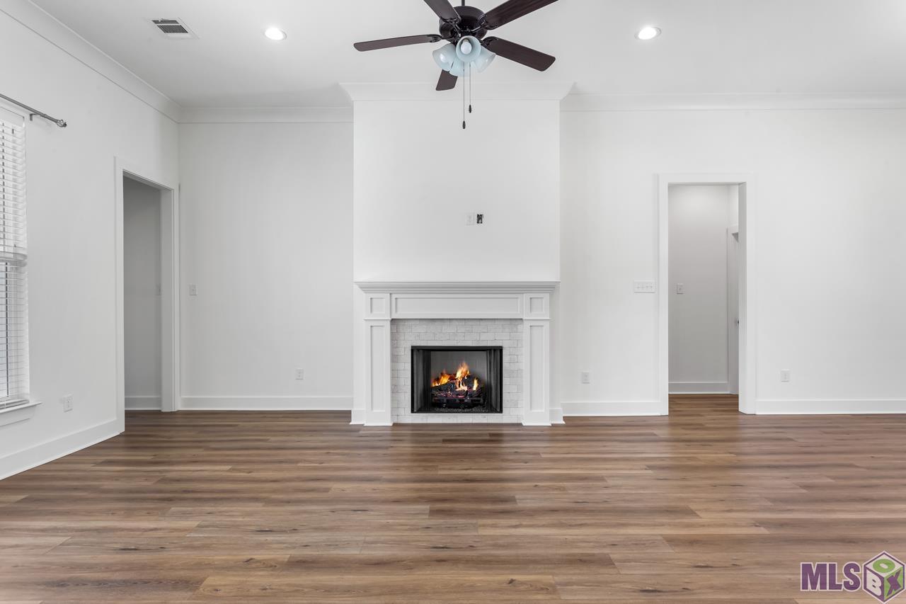 25228 Burlington Dr