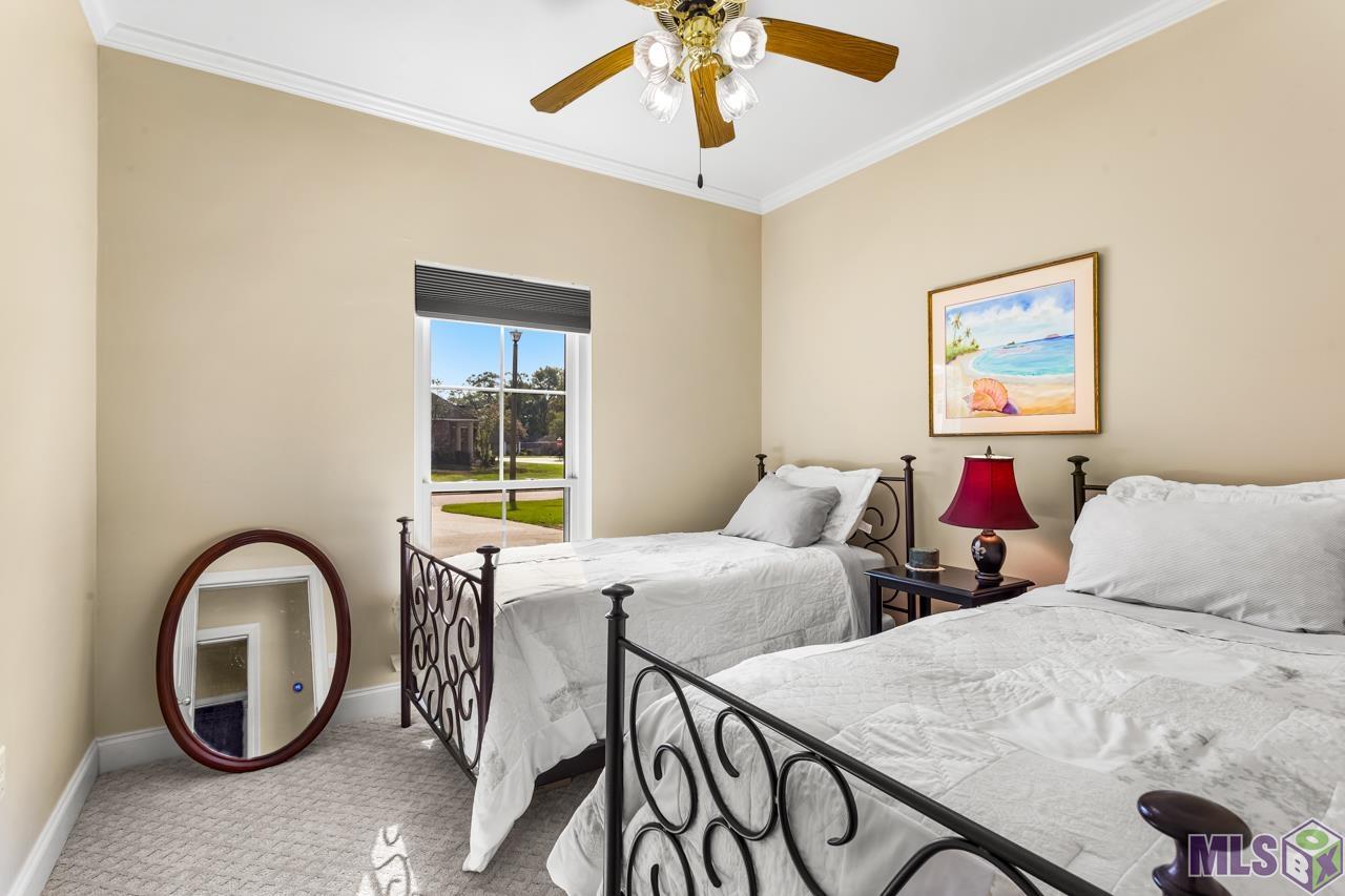 1525 River Run Dr