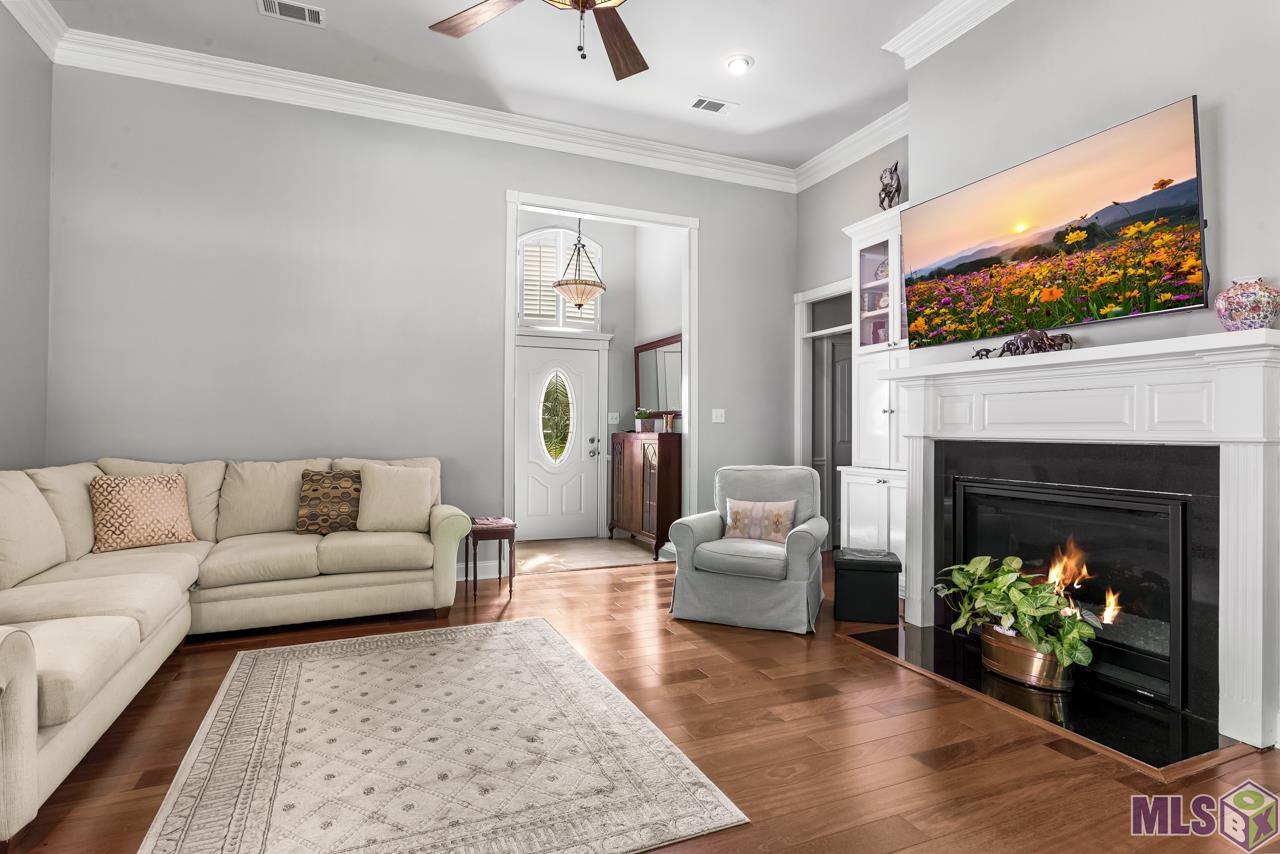 1525 River Run Dr