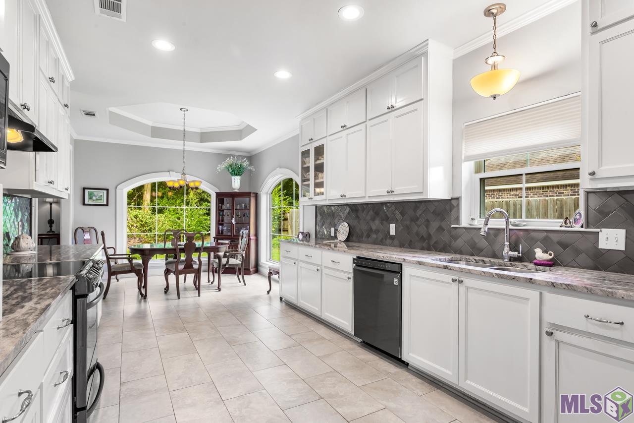 1525 River Run Dr