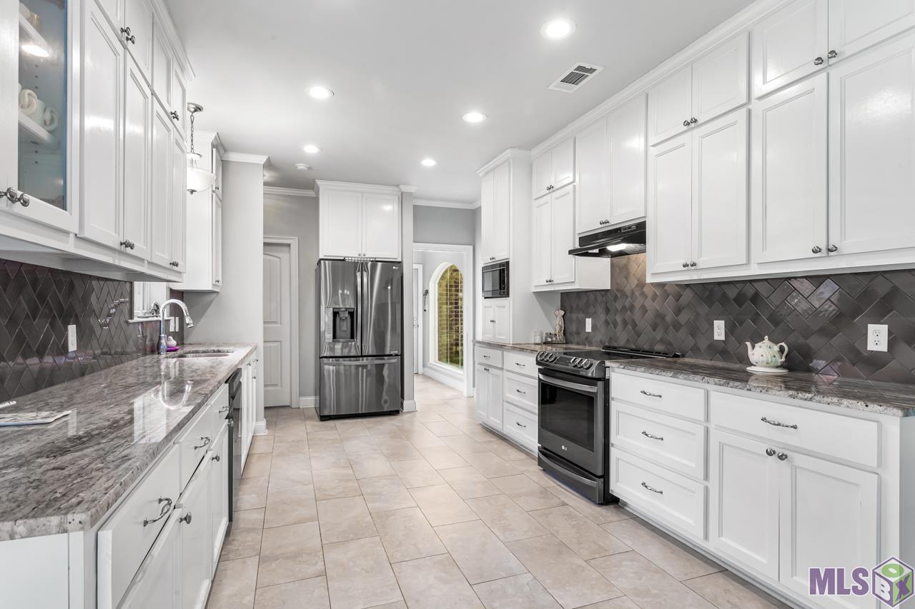 1525 River Run Dr