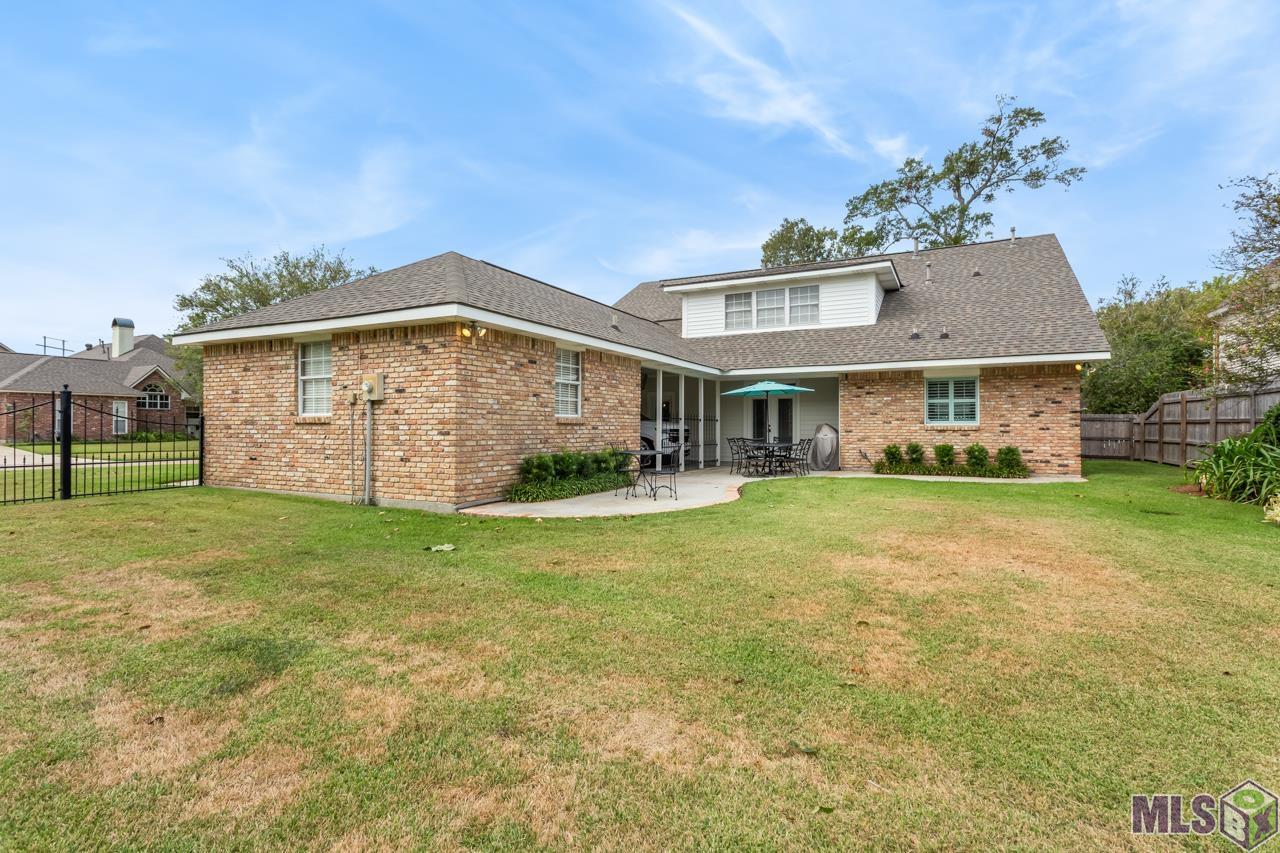 3137 Lockefield Dr