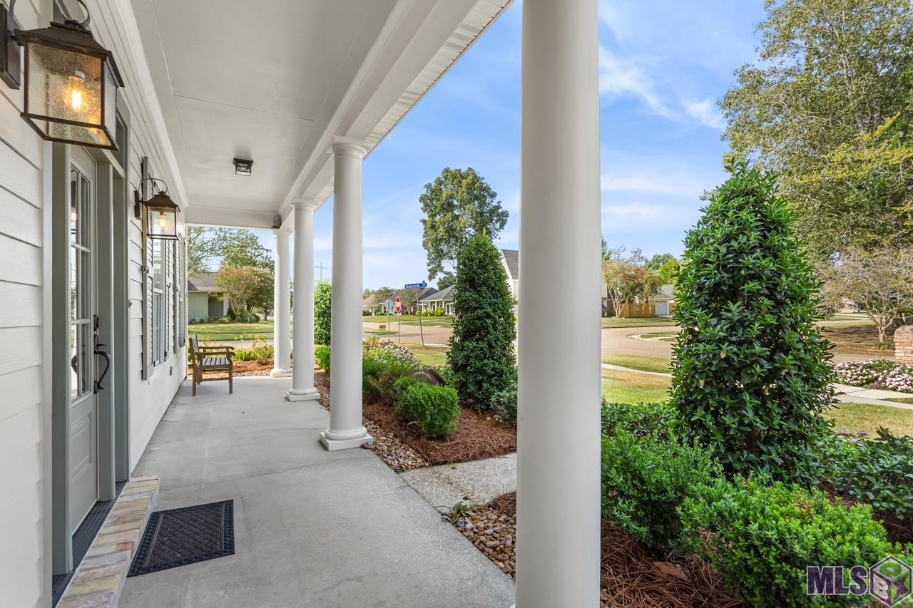 3137 Lockefield Dr