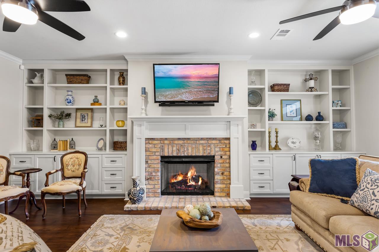 3137 Lockefield Dr