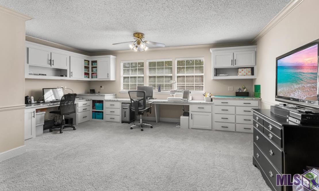3137 Lockefield Dr