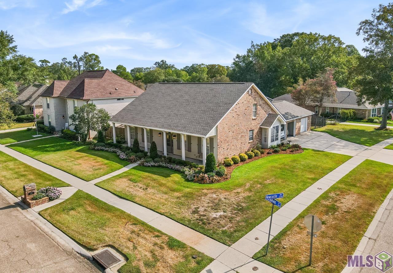 3137 Lockefield Dr