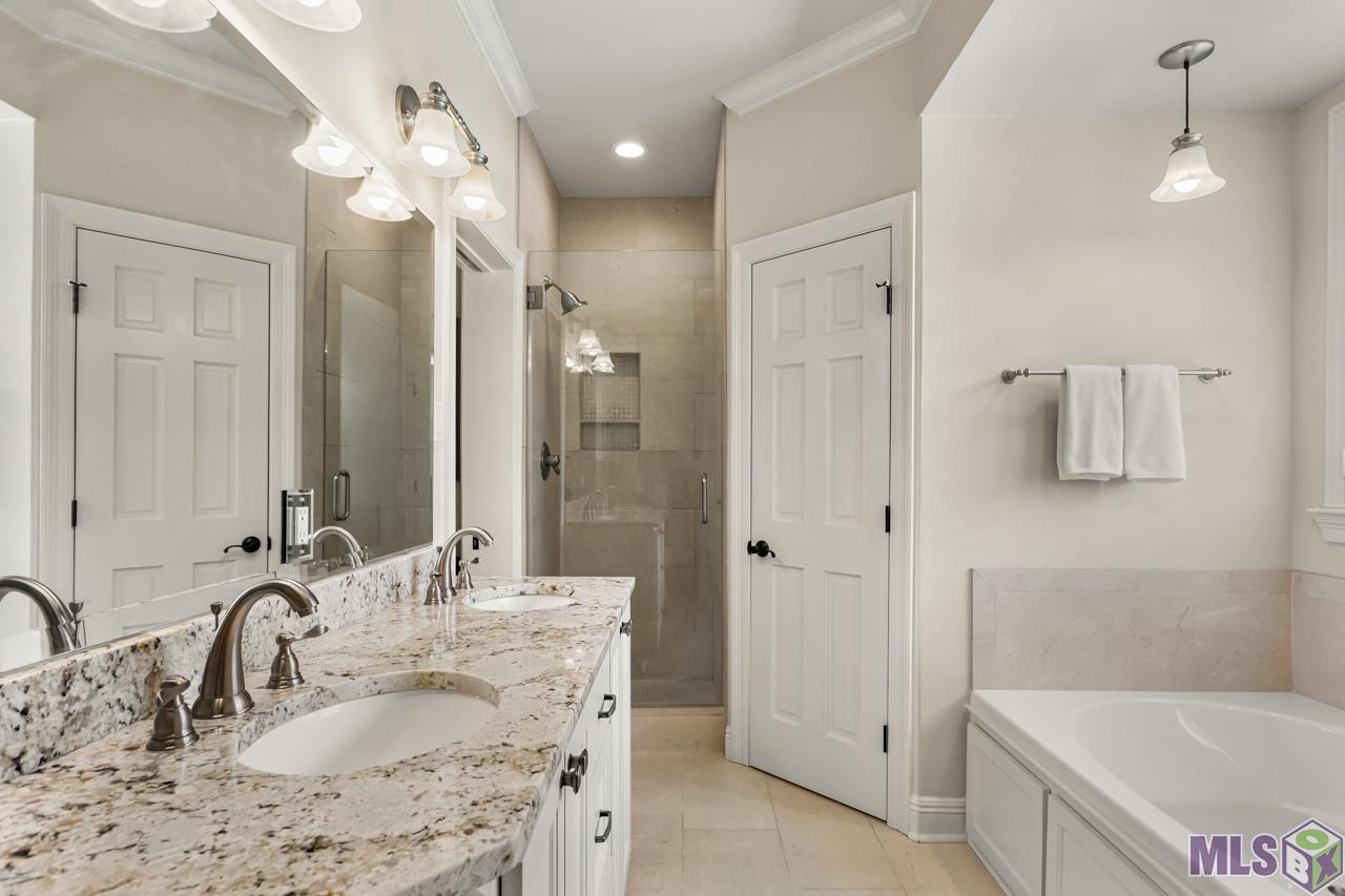 3137 Lockefield Dr