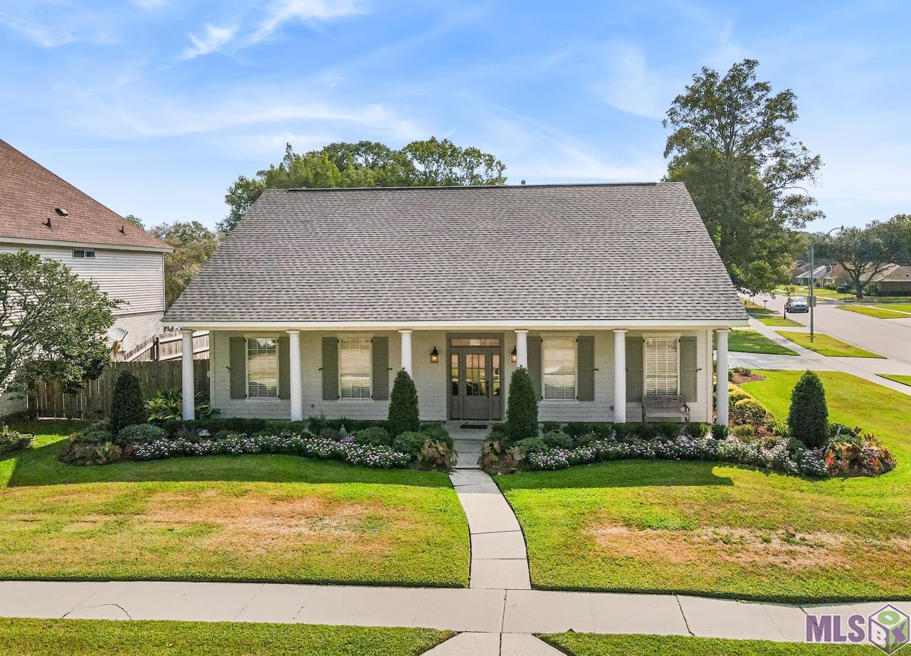 3137 Lockefield Dr