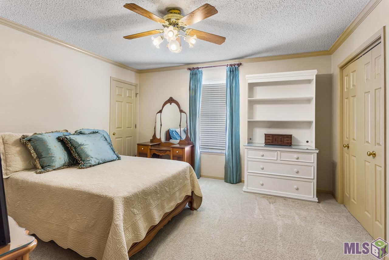 3137 Lockefield Dr